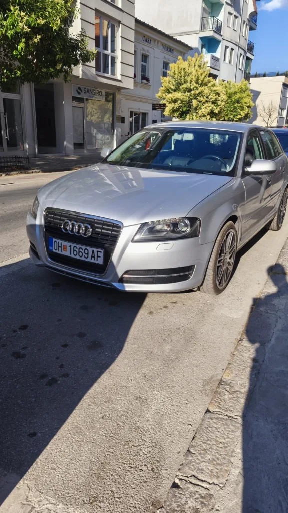 AUDI A3 1.6 дизел автоматик 7 брзини